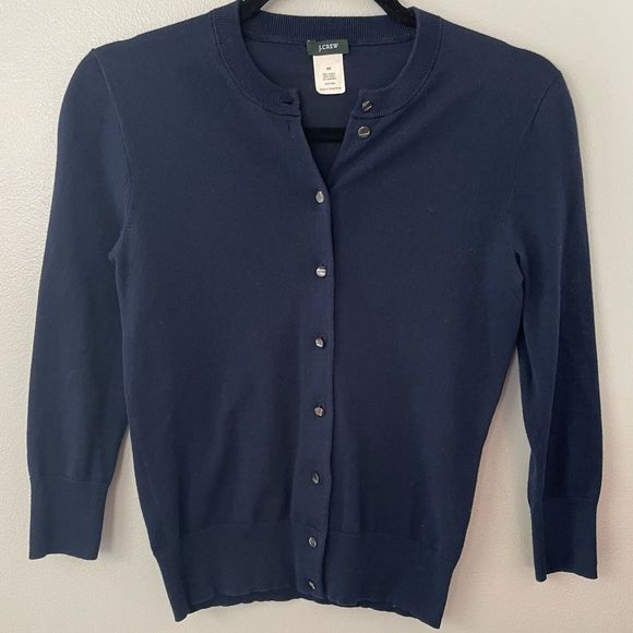 J. Crew Sweaters - EUC, J Crew sweater, Navy, Size XS